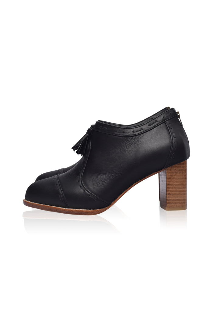 Sensational Leather Booties (Sz. 7 & 8)
