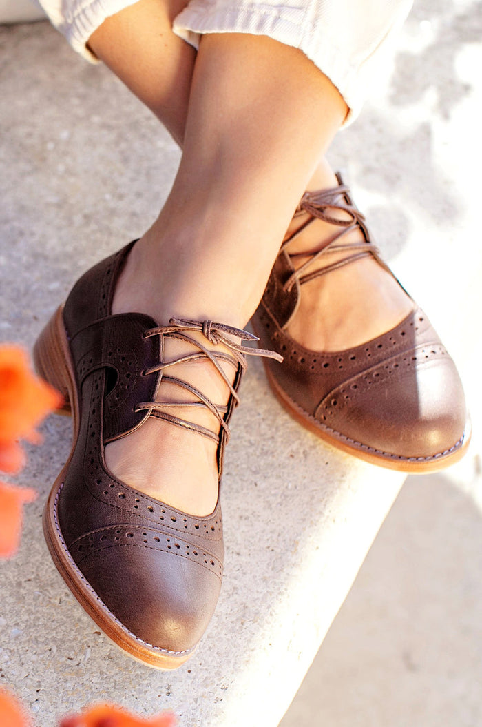 Scandinavia Leather Oxfords (Sz. 4 & 5)
