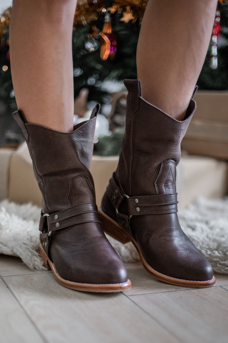 Cali Leather Boots (Sz. 5, 7.5 & 8.5)