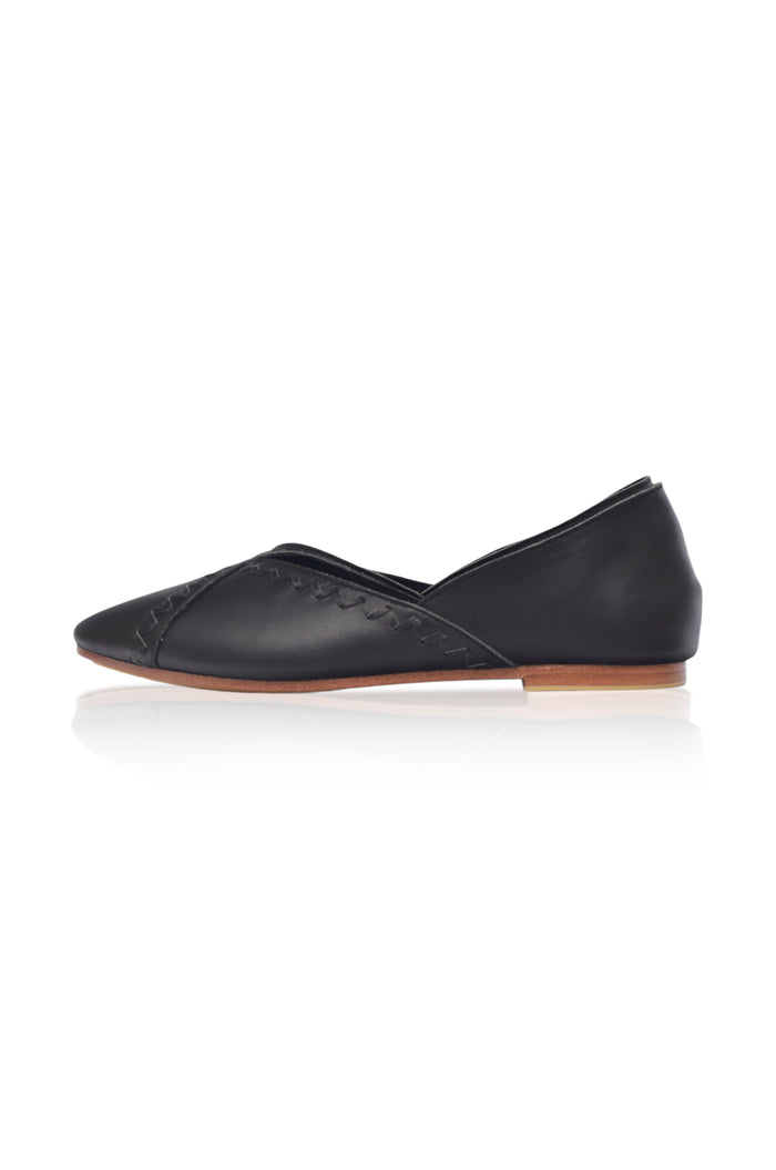 Elle Pointy Toe Leather Ballet Flats (Sz. 10.5)