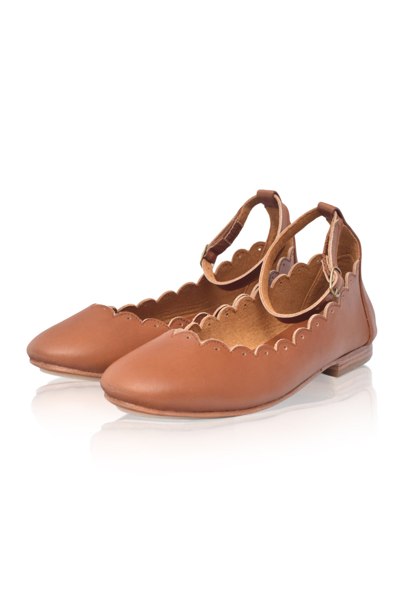 Fleur Scalloped Leather Ballet Flats