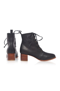 Giselle Leather Heel 5 cm Booties (Sz. 12.5)