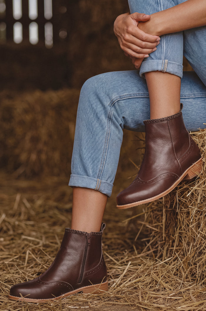 Heritage Brogue Chelsea Leather Boots