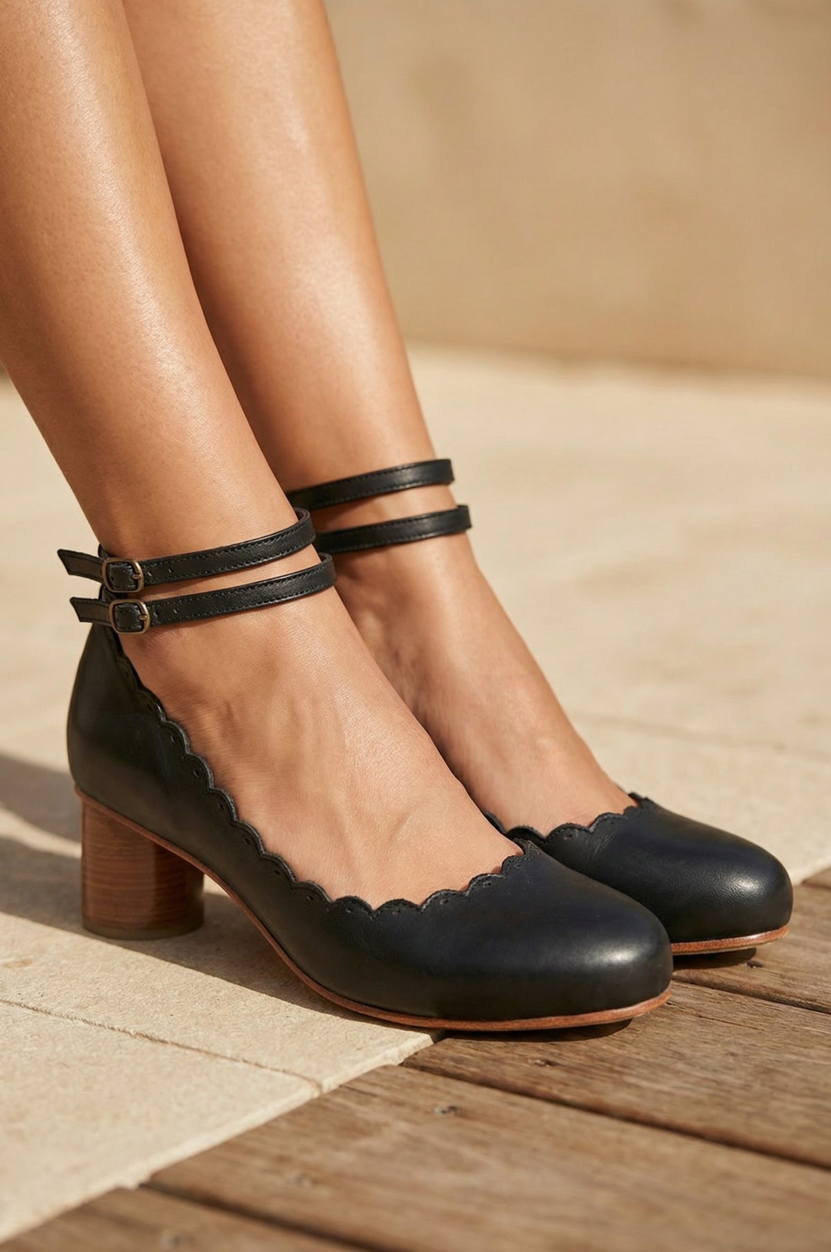 Hermosa Round Heel Leather Pumps (Sz. 8.5)