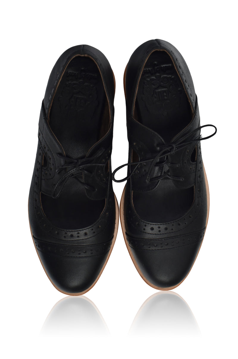 Scandinavia Leather Oxfords (Sz. 4 & 5)