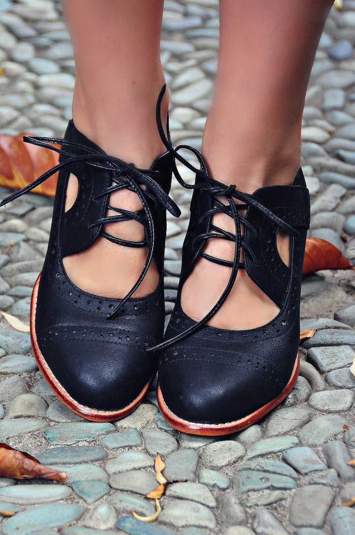 Stockholm Oxford Wedges (Sz. 8.5 & 9)