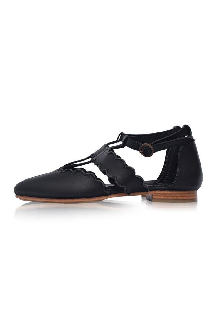 Gardenia Pointy Toe Leather Flats (Sz. 9.5 & 10)